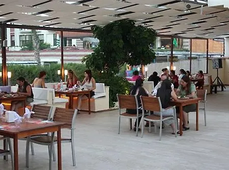 Готель Albano